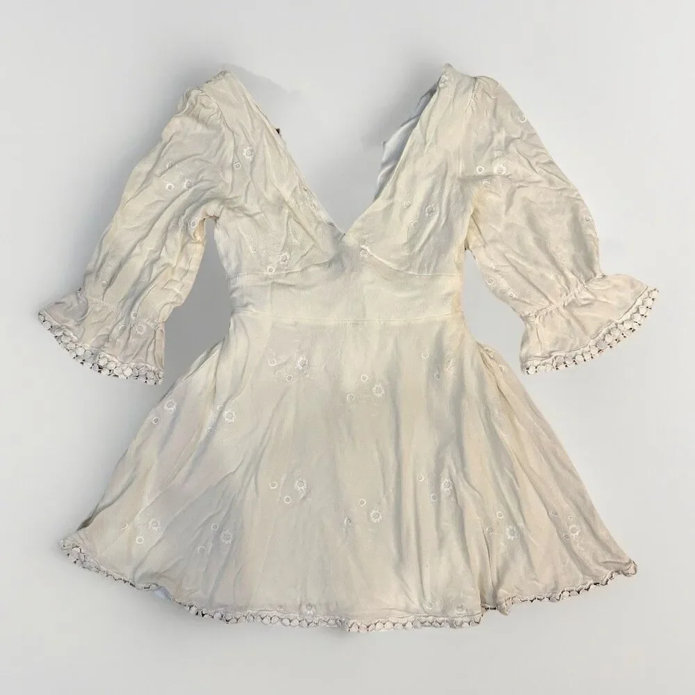 Lulus In the Meadow White Embroidered Backless Mini Dress Size Small